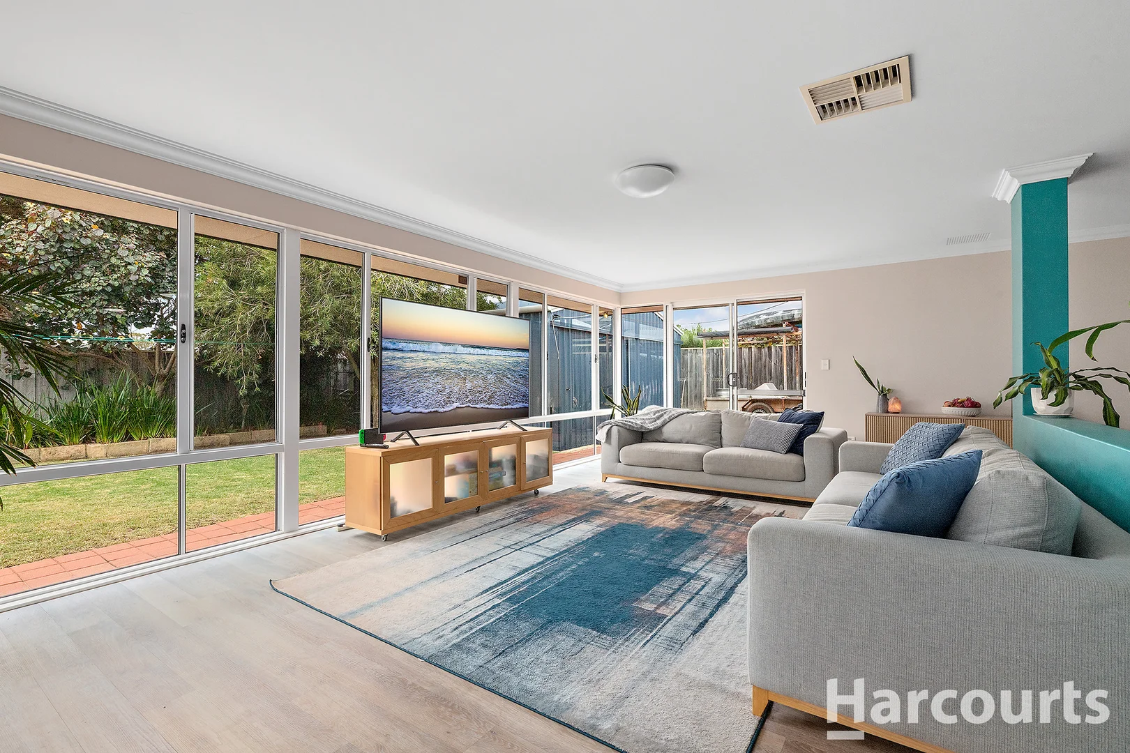 Additional image 2 of 10 Lutea Road, Halls Head WA 6210