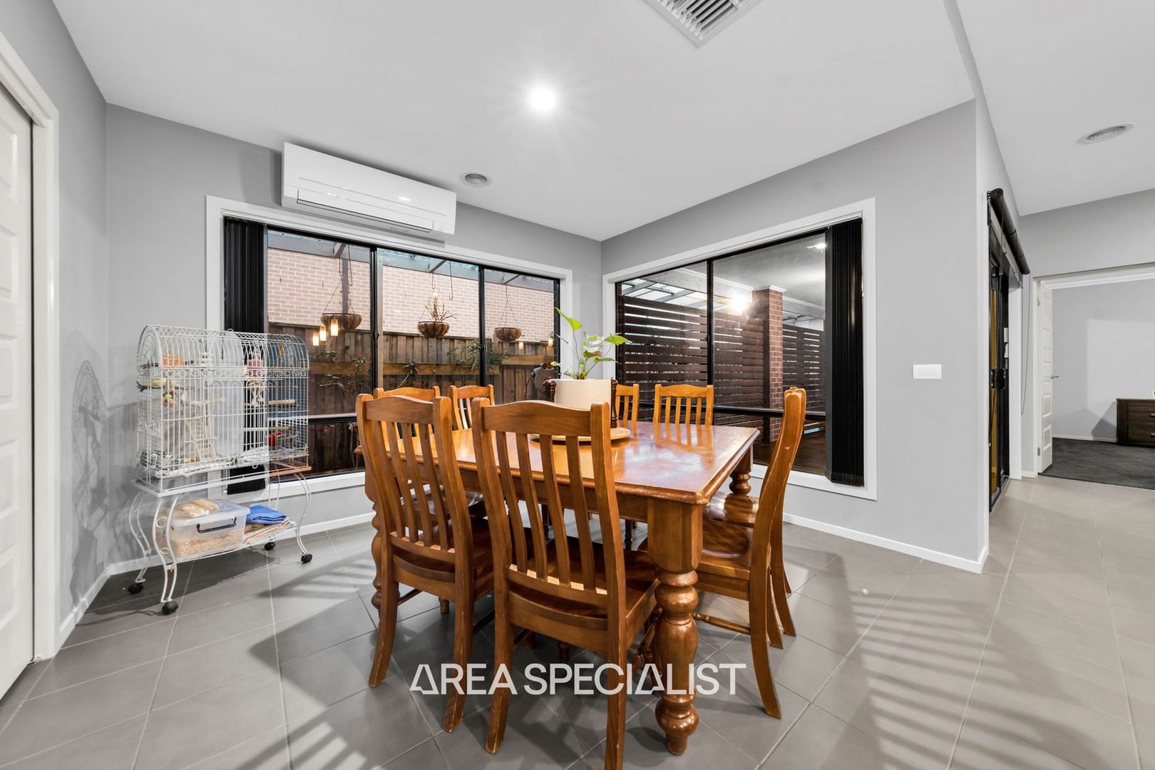 15 Chedword Road, Cranbourne North VIC 3977, Image 2