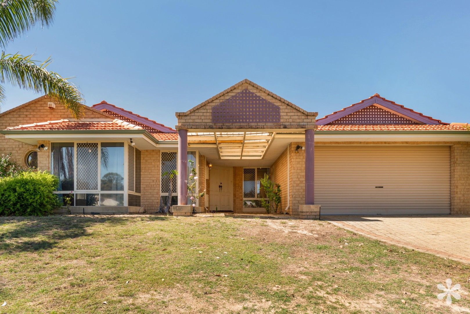 4 bedrooms House in 13 Sandover Crescent WINTHROP WA, 6150