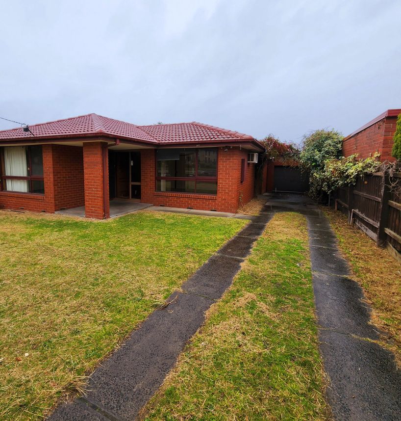 3 bedrooms House in 97 Westall Road CLAYTON SOUTH VIC, 3169