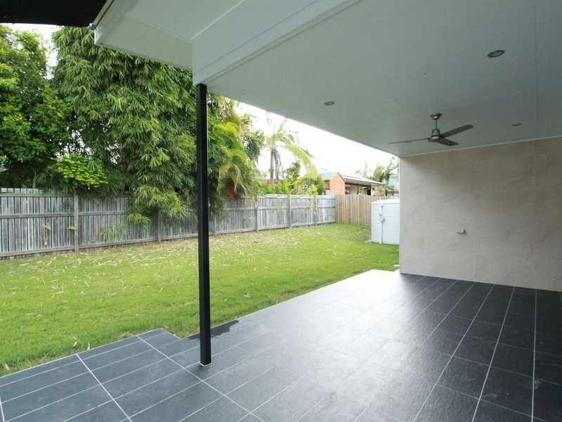 59 The Oaks Rd, Tannum Sands QLD 4680, Image 2