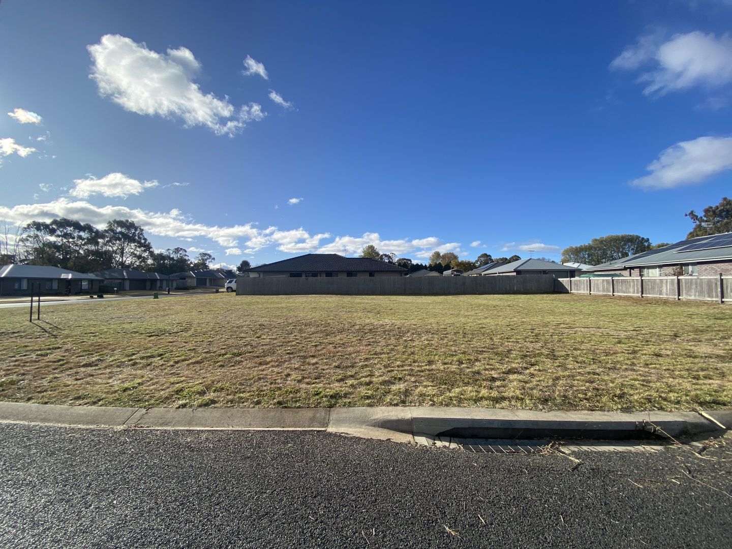 24 Claret Ash Drive, Guyra NSW 2365, Image 2