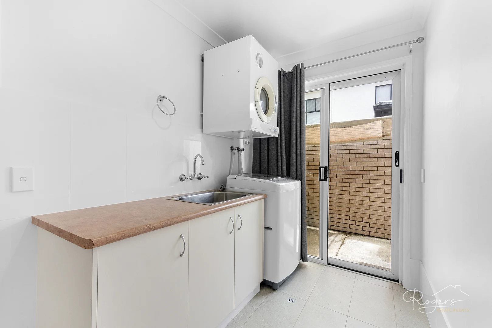 Additional image 14 of 10 Renate Way, Benowa Waters QLD 4217