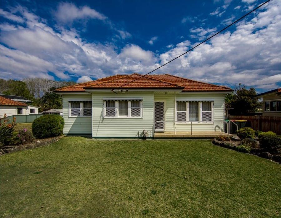 3 bedrooms House in 28 Bell Street SPEERS POINT NSW, 2284