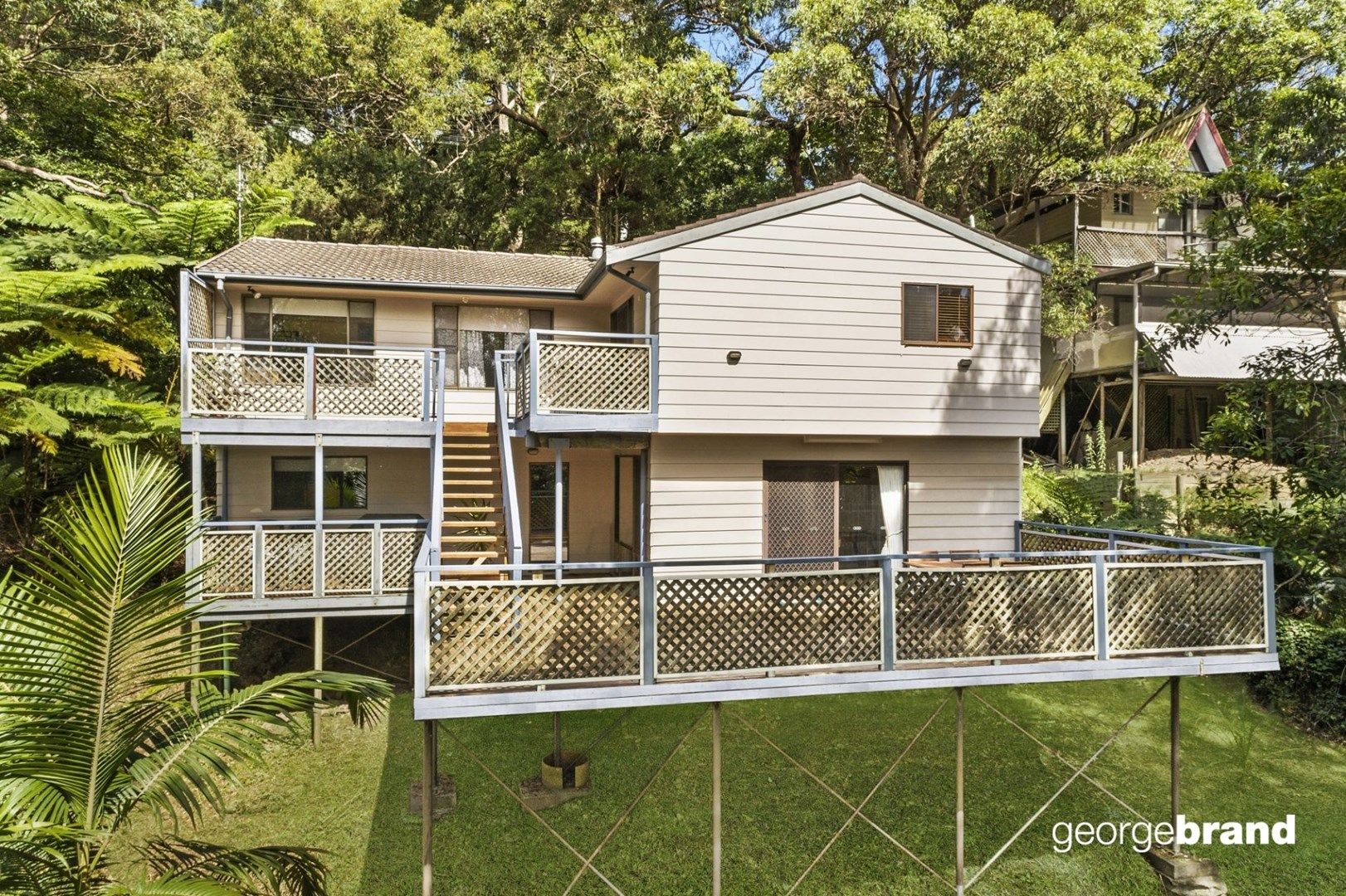 86 Vista Avenue North, Copacabana NSW 2251, Image 0