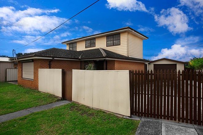 Picture of 14 Windle Street, LAKE ILLAWARRA NSW 2528