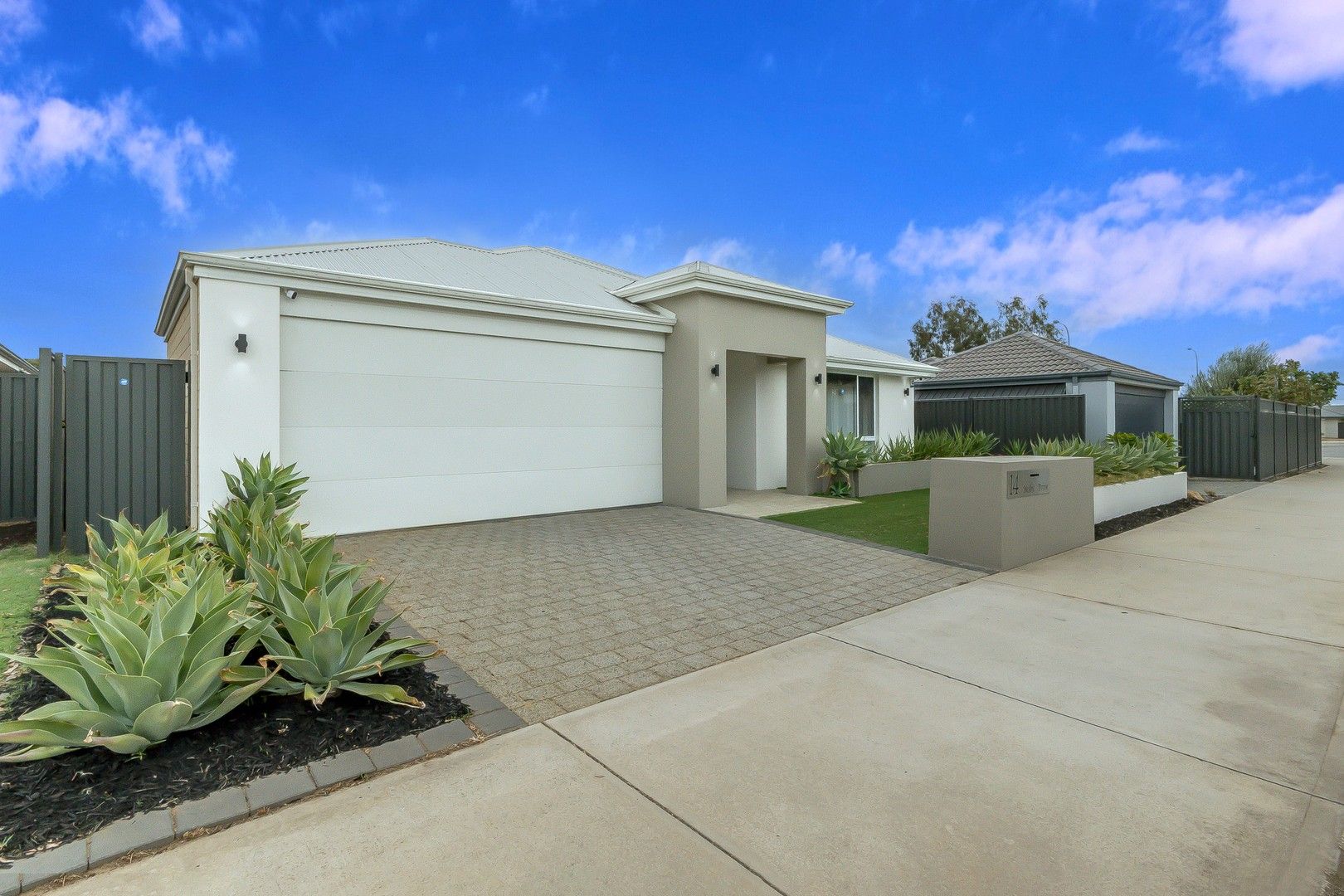 14 Nesbit Drive, Haynes WA 6112, Image 0