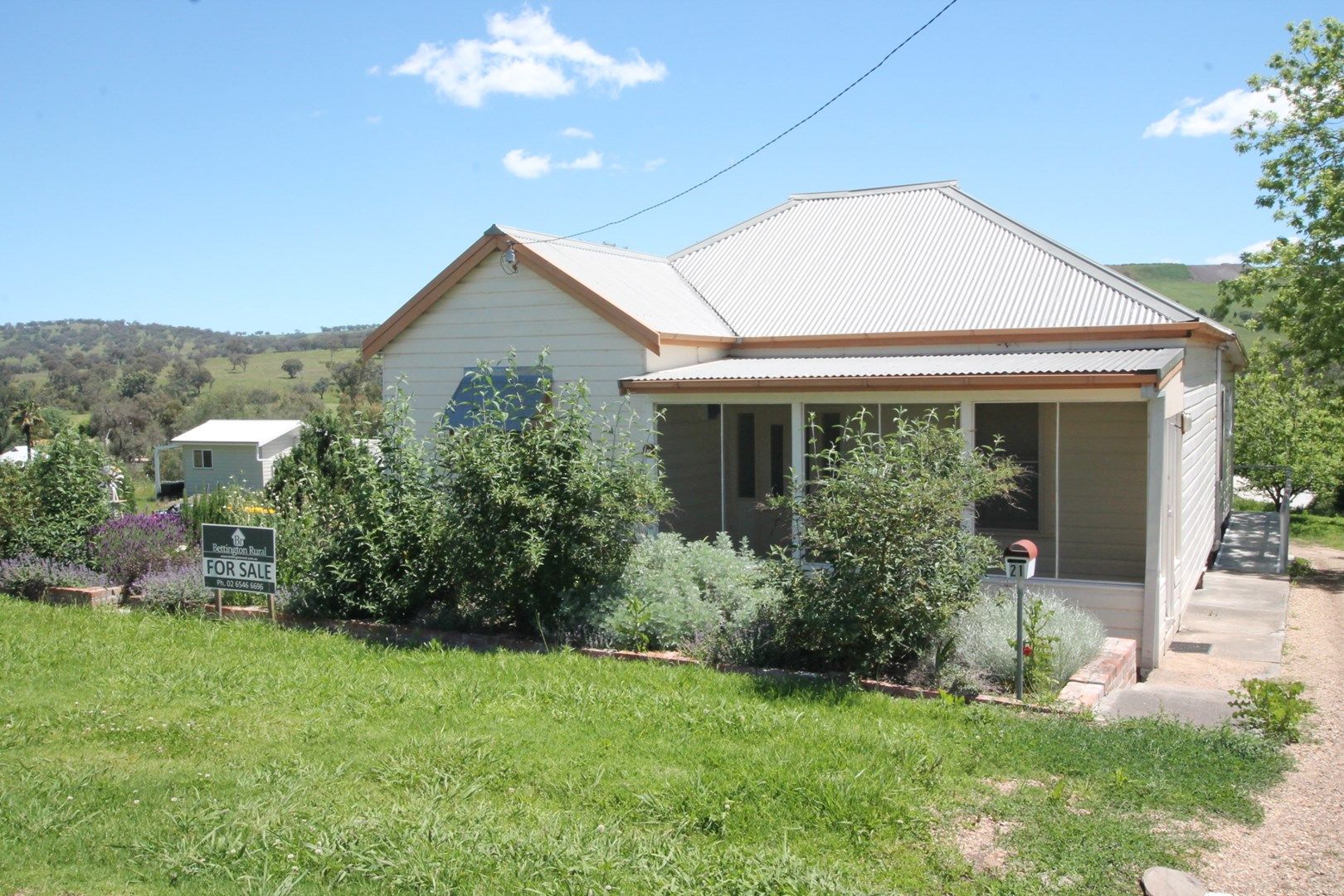 21 Learmonth Street, Willow Tree Property History & Address Research