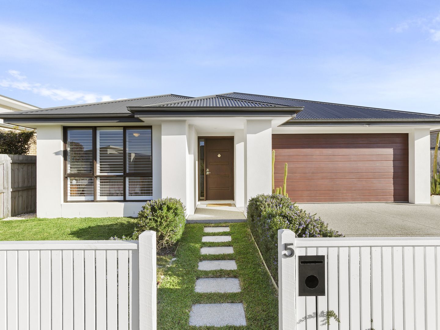 4 bedrooms House in 5 Veronica Lane TORQUAY VIC, 3228