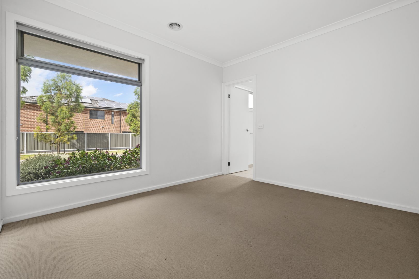 60 Runcorn Crescent, Strathtulloh VIC 3338, Image 1