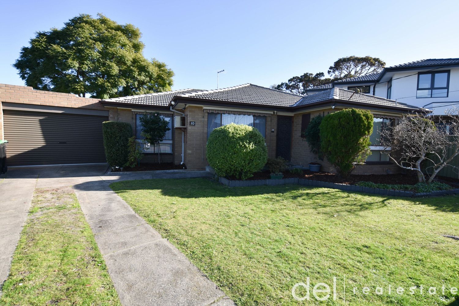 4 bedrooms House in 10 Taronga Court NOBLE PARK VIC, 3174