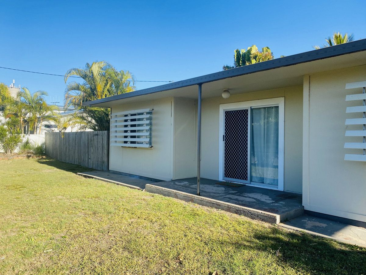 5 bedrooms House in 15 Palm Court MOORE PARK BEACH QLD, 4670