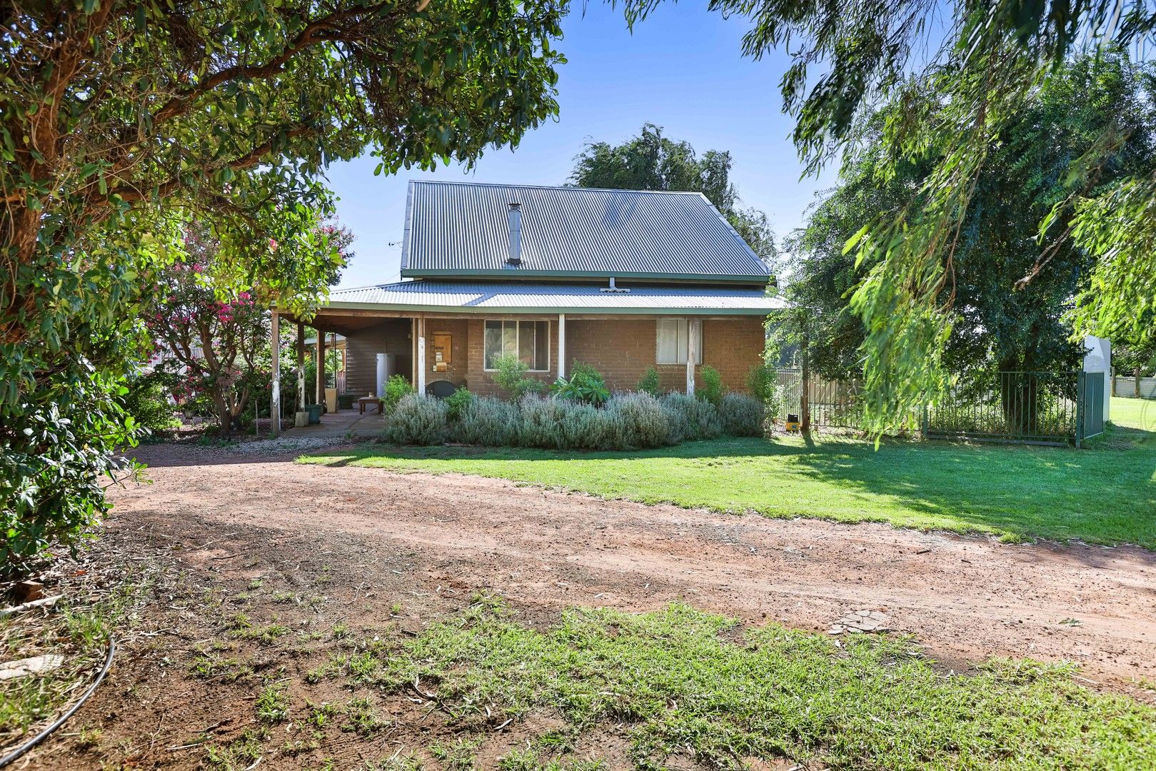 196 Mena Road, Birdwoodton VIC 3505, Image 0