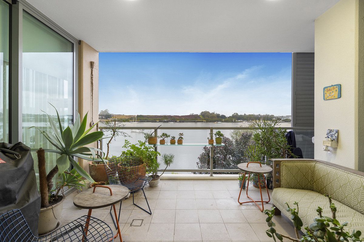 1304/118 Parkside Circuit, Hamilton QLD 4007, Image 0