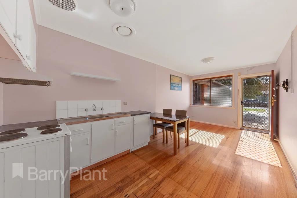 Additional image 2 of 2/40 East Esplanade, St Albans VIC 3021