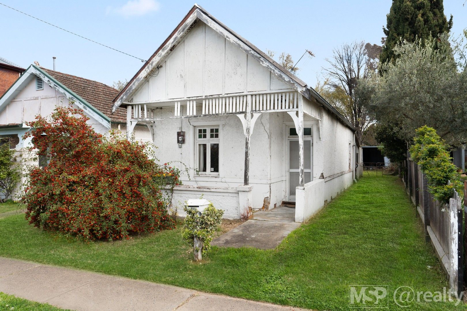 2 bedrooms House in 52 Piper Street BATHURST NSW, 2795