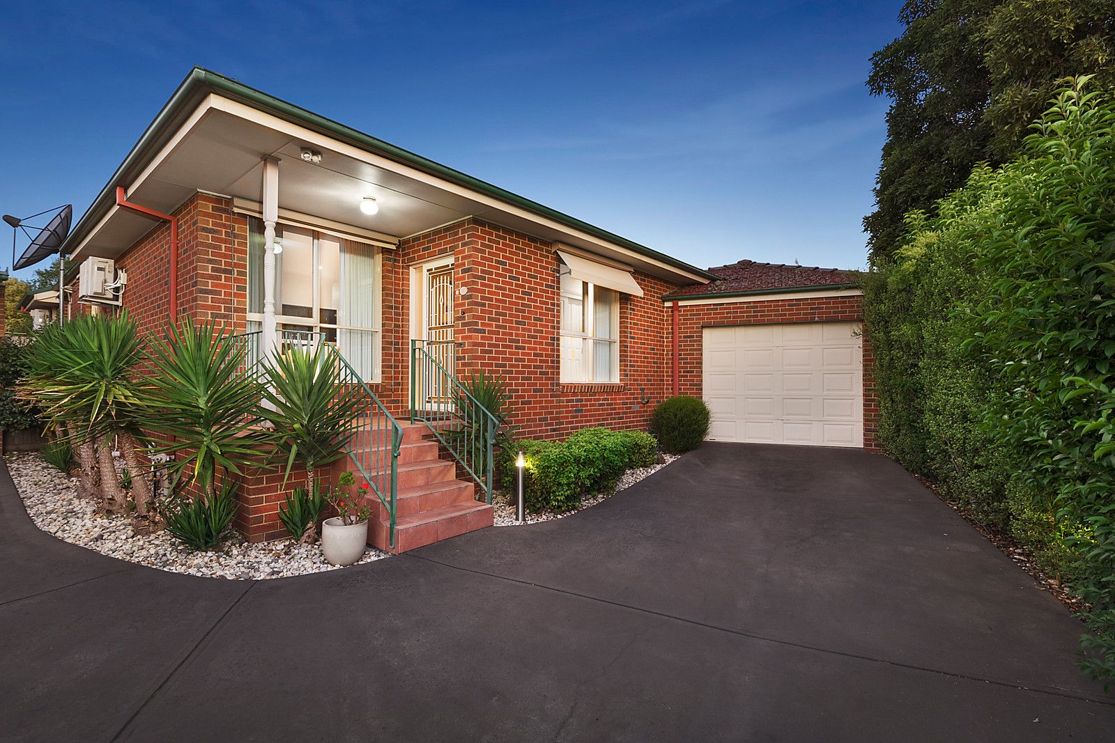 3/2 Dumossa Avenue, Bulleen VIC 3105, Image 0