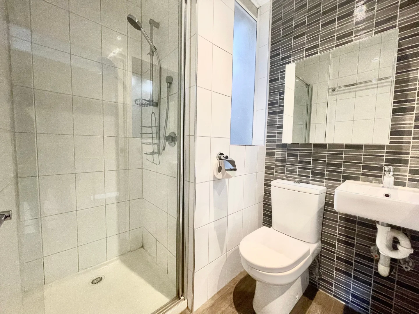 Additional image 6 of 2/22 Murrumbeena Road, Murrumbeena VIC 3163