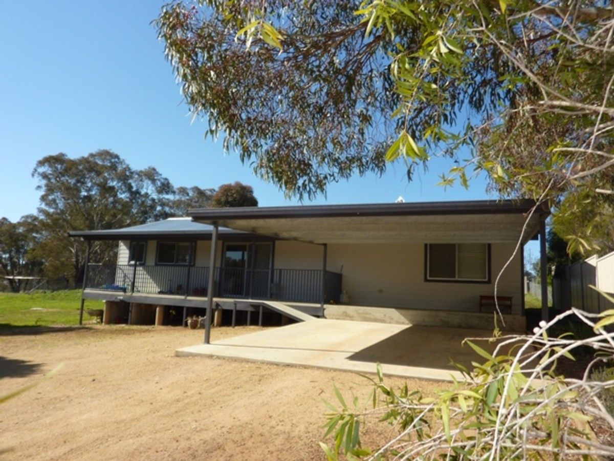 8 Flood Street, Cudal NSW 2864, Image 1