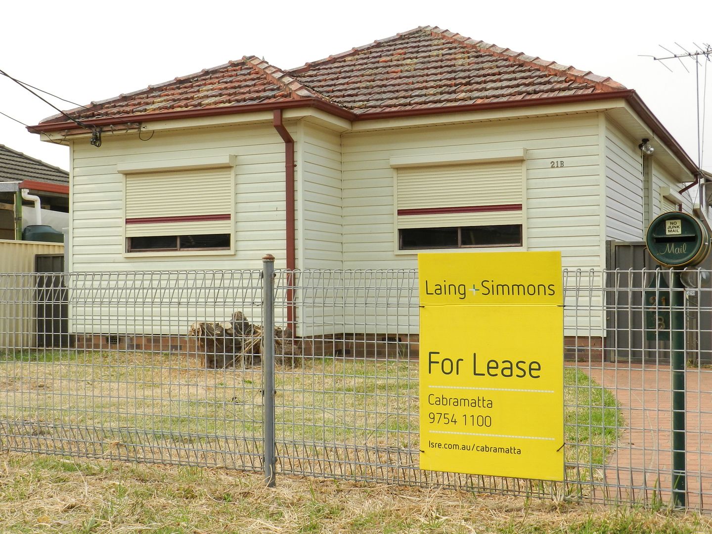21B Buckingham Street, Canley Heights Property History & Address