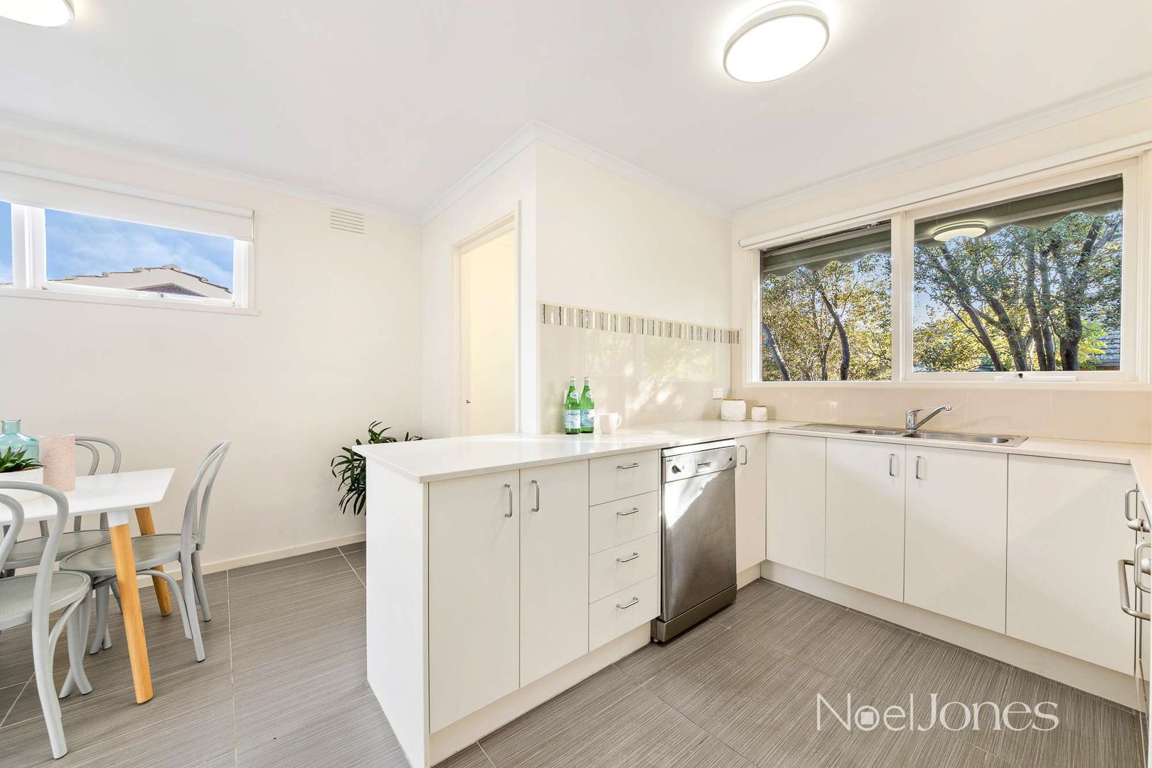 2/184 Prospect Hill Road, Canterbury VIC 3126, Image 2