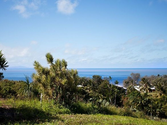 4 Stanton Place, Blacks Beach QLD 4740