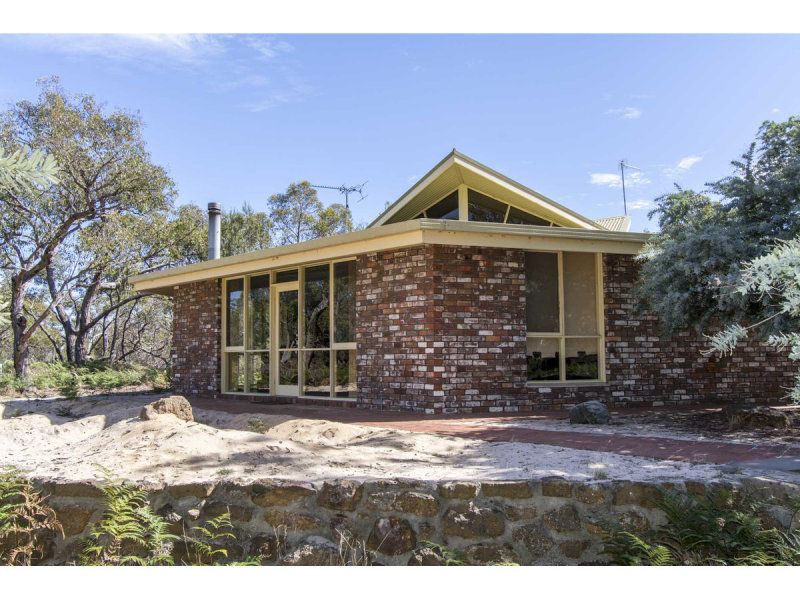 135 John McPhees Drive, Toolondo VIC 3401, Image 0