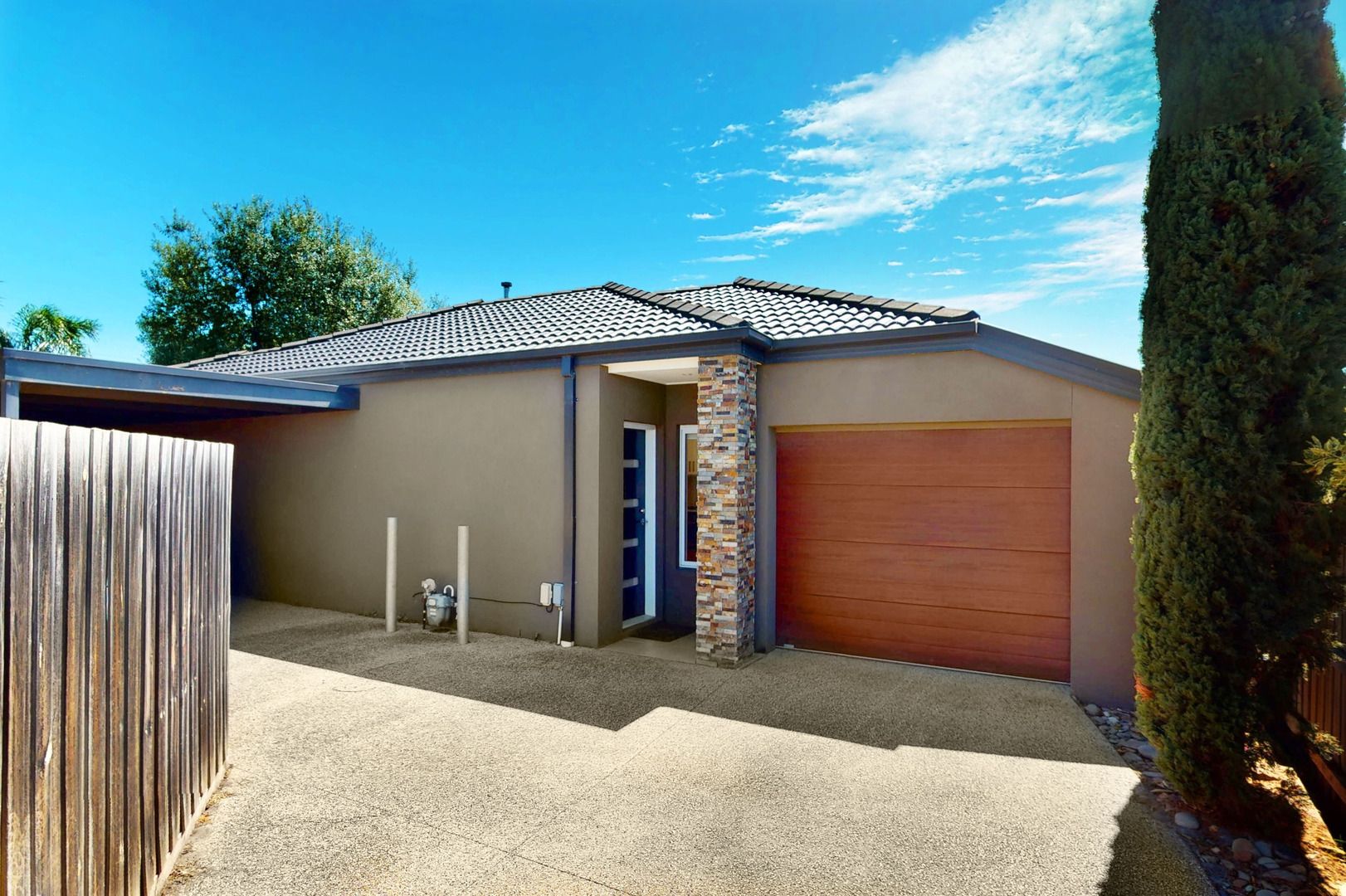 3 bedrooms Apartment / Unit / Flat in 2/27 Normdale Road BENTLEIGH EAST VIC, 3165