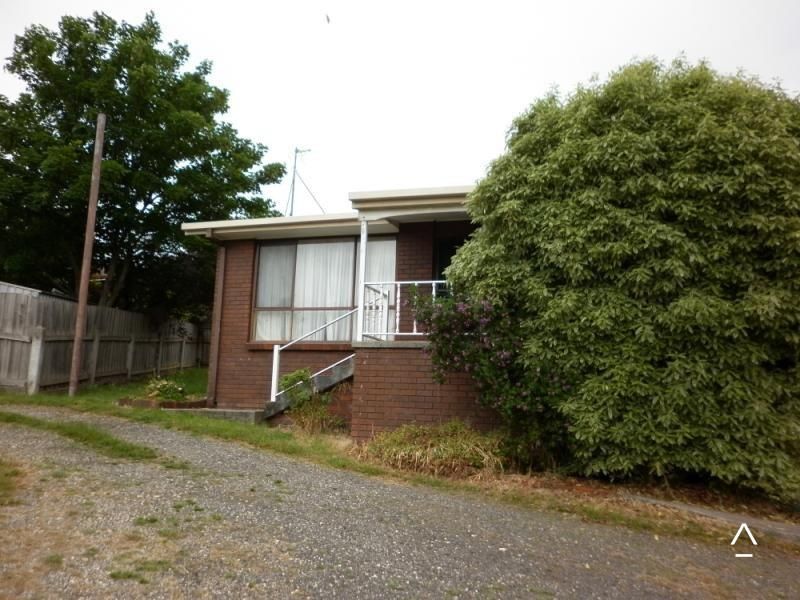 2 bedrooms Apartment / Unit / Flat in 1/18 Bronzewing Avenue NEWNHAM TAS, 7248