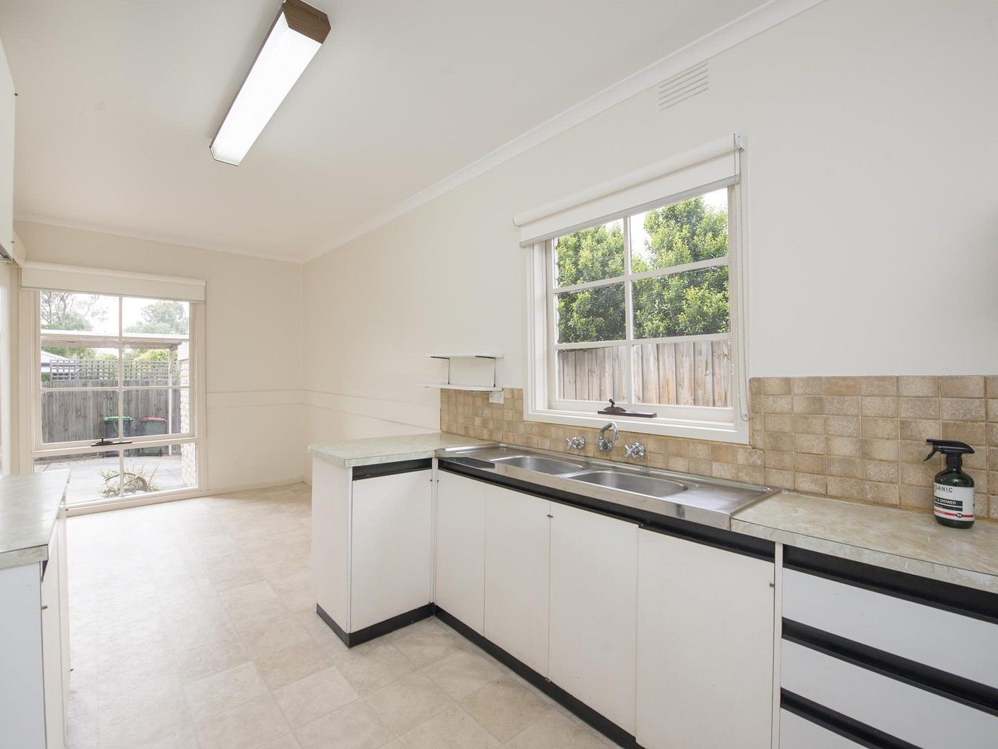 2 bedrooms Apartment / Unit / Flat in 4/35 King Street ESSENDON VIC, 3040
