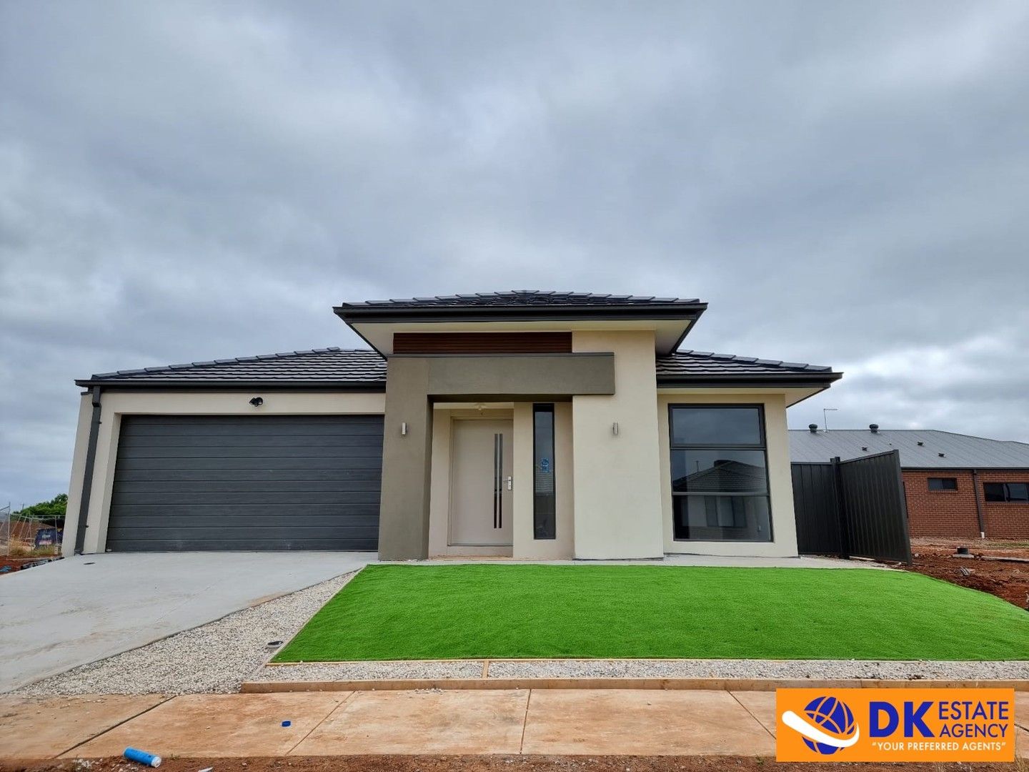 4 bedrooms House in 76 Walton Street MELTON SOUTH VIC, 3338