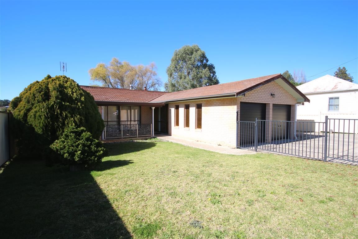 150 Bulwer Street, Tenterfield NSW 2372, Image 2