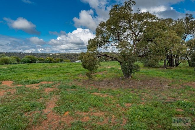 Picture of 125 Ellendale Drive, LOWER CHITTERING WA 6084