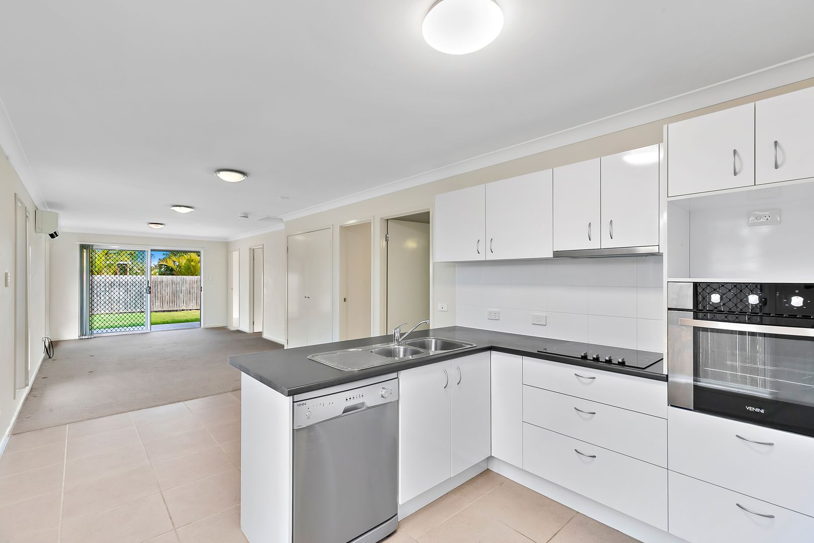 272 Wondall Road, Manly West QLD 4179, Image 2