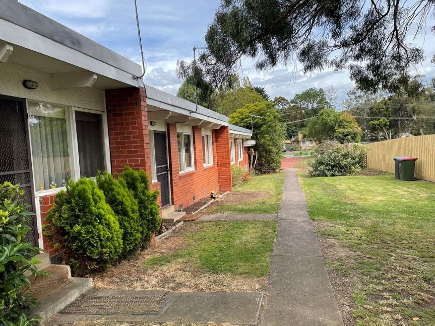 2 bedrooms Apartment / Unit / Flat in 4/4 Lyndale Court FERNTREE GULLY VIC, 3156