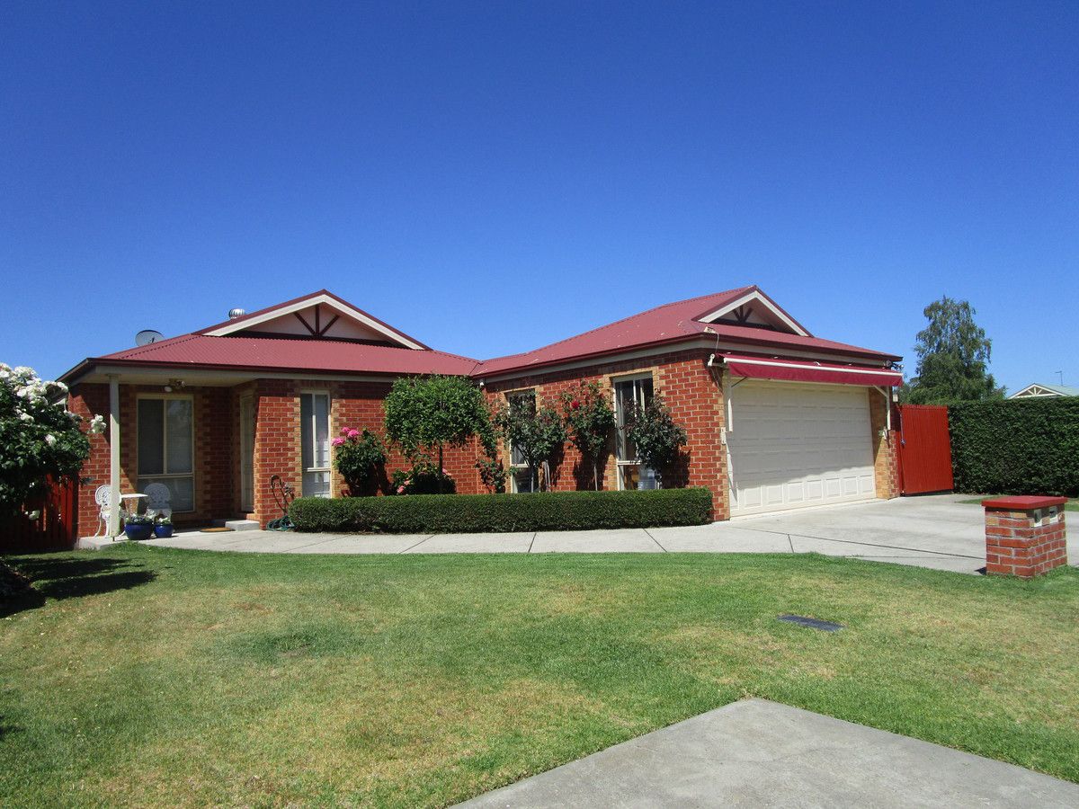 24 Cranswick Crescent, Sale VIC 3850