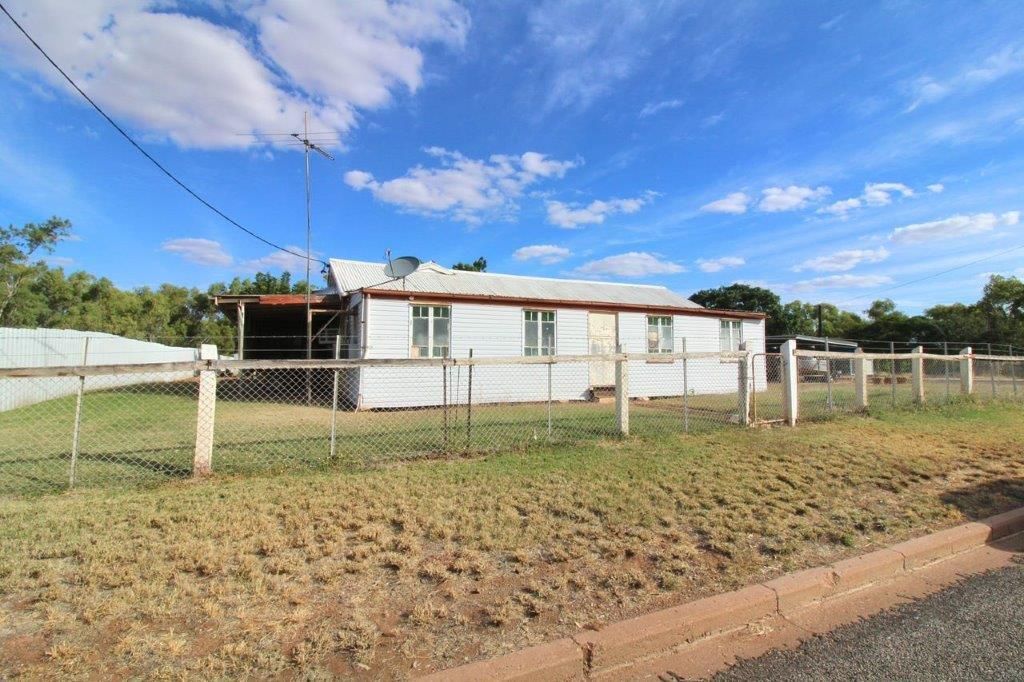 3 bedrooms House in 46-48 Short Street CLONCURRY QLD, 4824