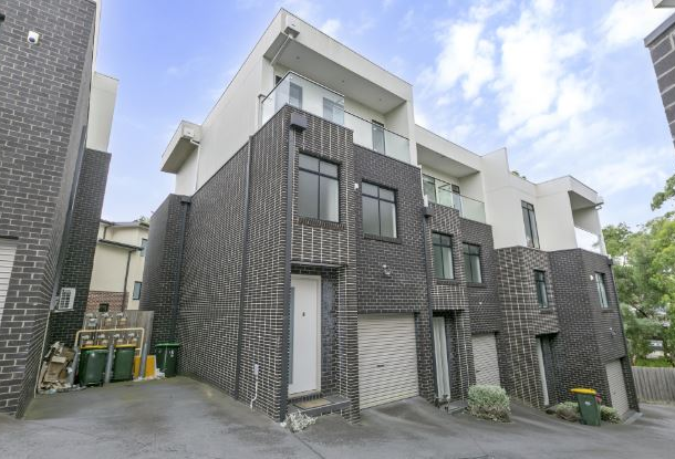 4/20-22 Hughes Street, Burwood VIC 3125