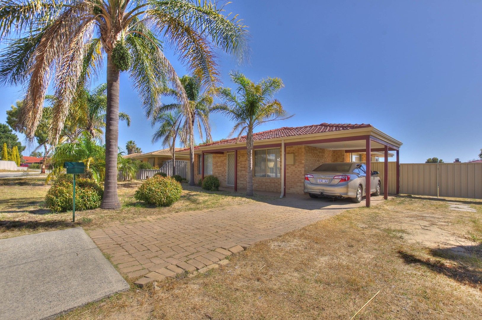 3 bedrooms House in 17 Salmongum Grove BEECHBORO WA, 6063