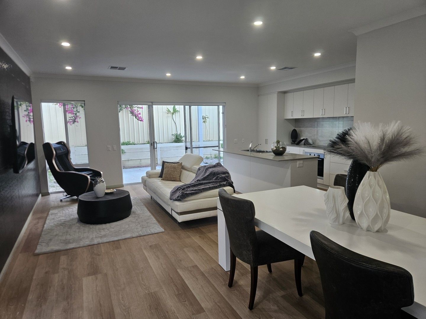 3 bedrooms House in 17A Benzie Way PARKWOOD WA, 6147