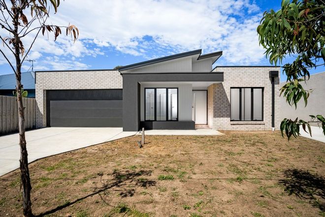Picture of 1/23 Centreway Road, ST LEONARDS VIC 3223