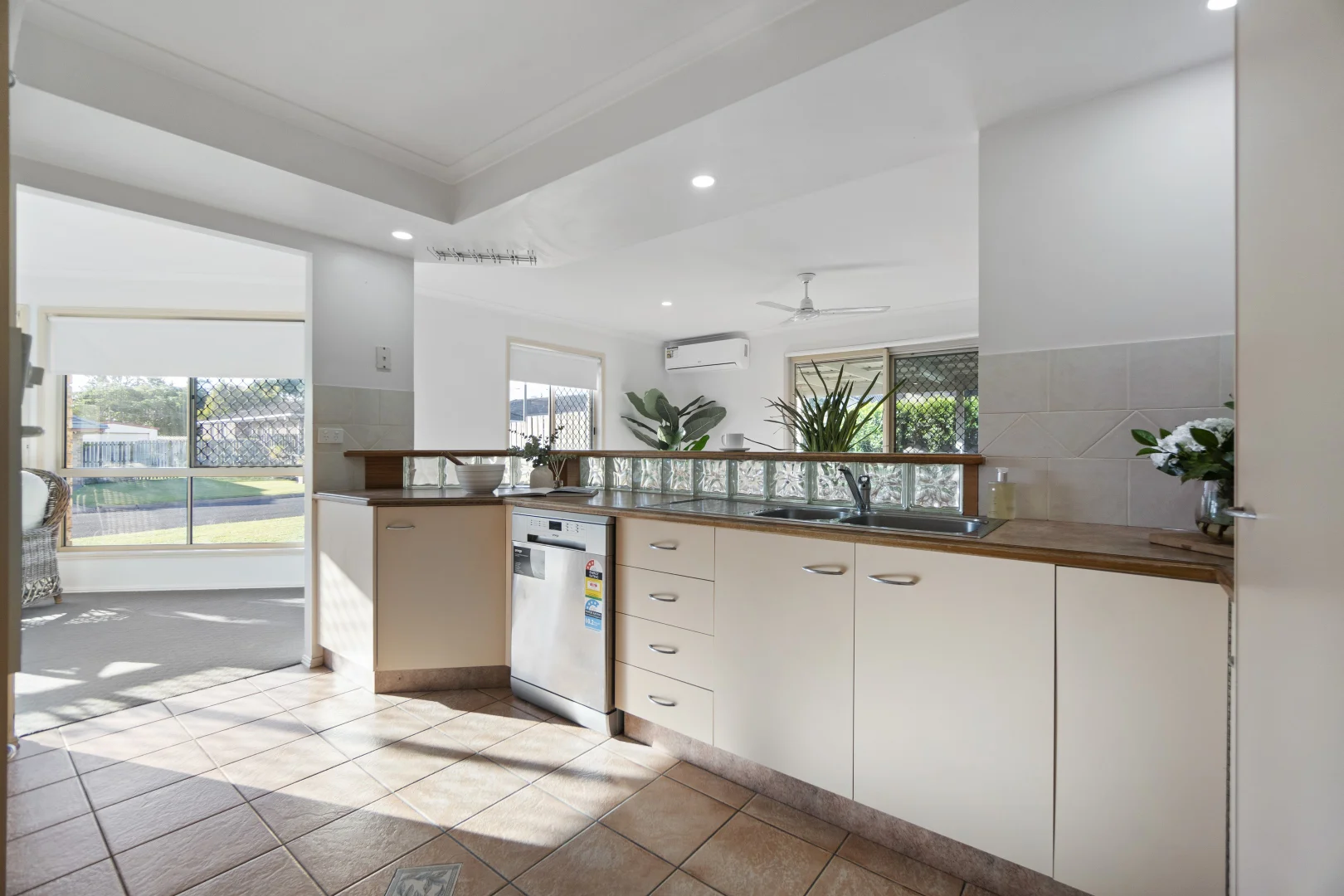 Additional image 7 of 11 Waratah Drive, Avoca QLD 4670