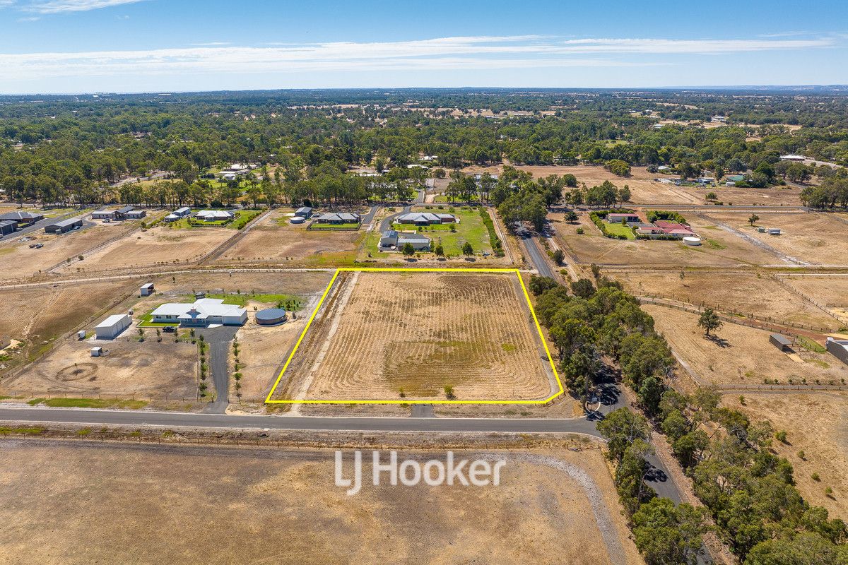 18 Namoi Court, Crooked Brook WA 6236, Image 0