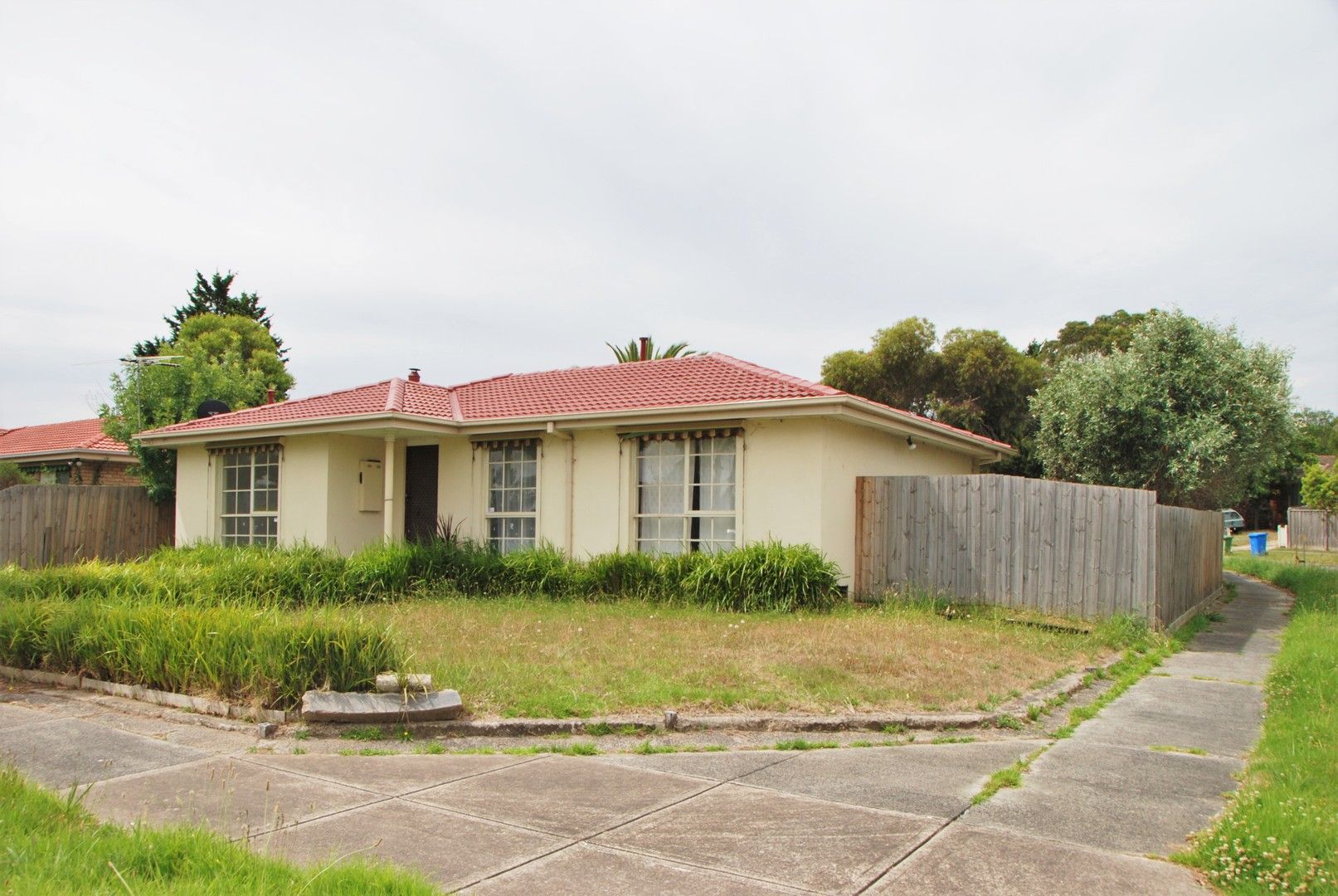 3 bedrooms House in 25 Millswyn Avenue HAMPTON PARK VIC, 3976