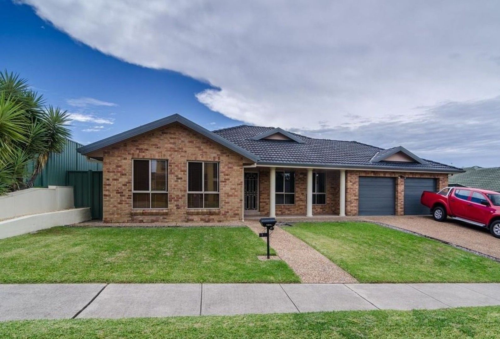 4 bedrooms House in 7 Huntington Way CARDIFF SOUTH NSW, 2285