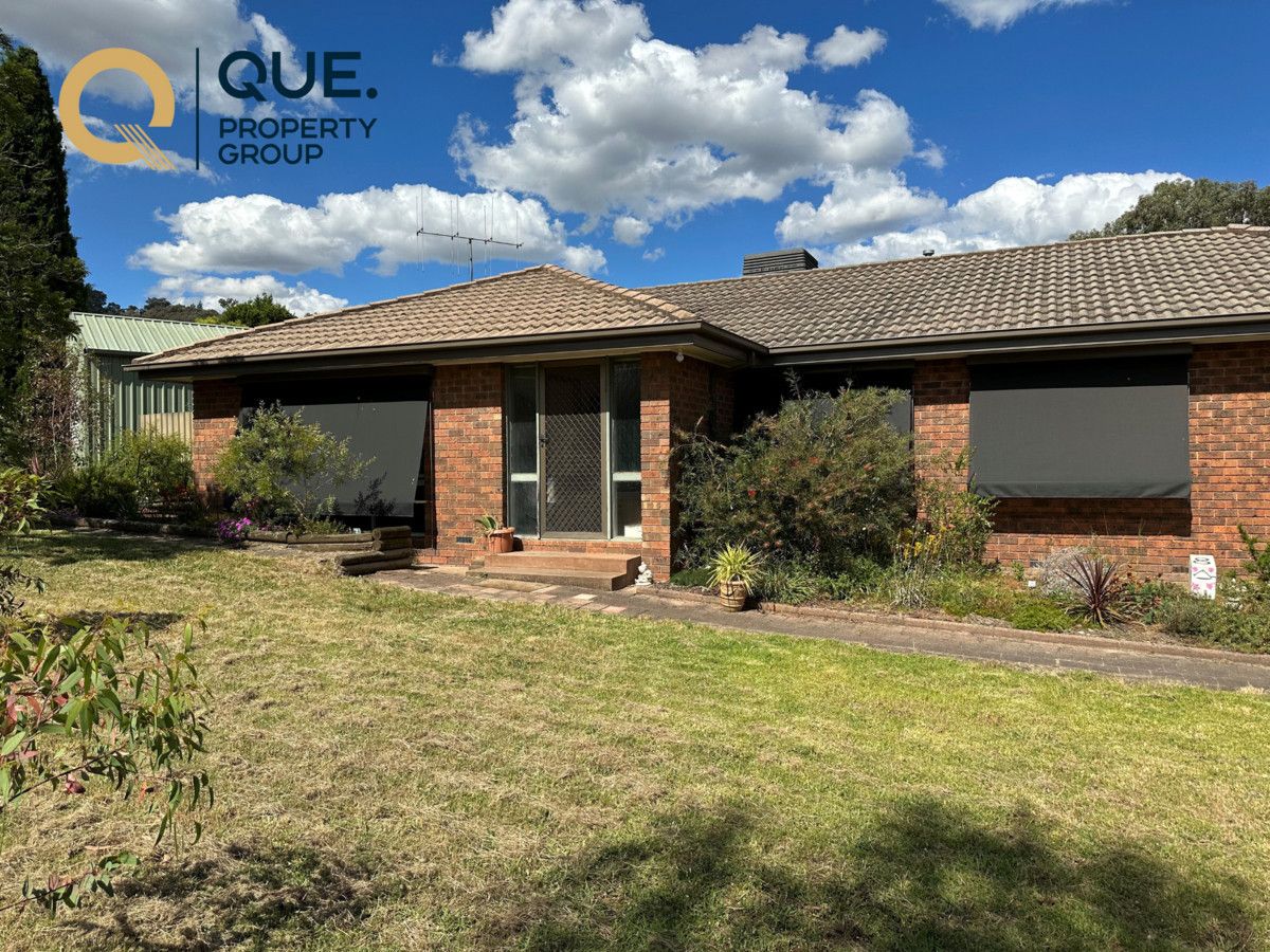 4 bedrooms House in 1 Barook Place LAVINGTON NSW, 2641