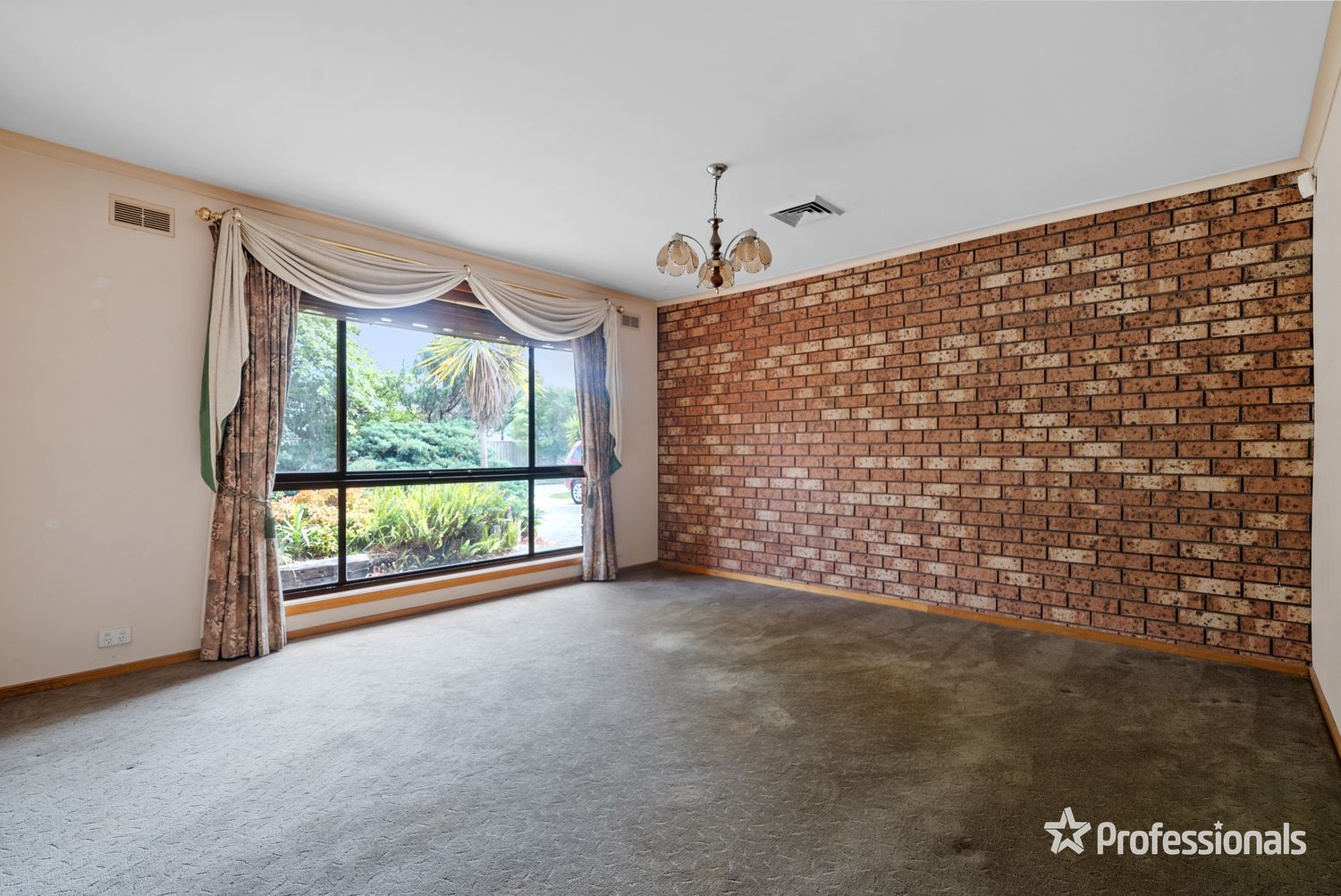 6 Edgeware Close, Kealba VIC 3021, Image 1