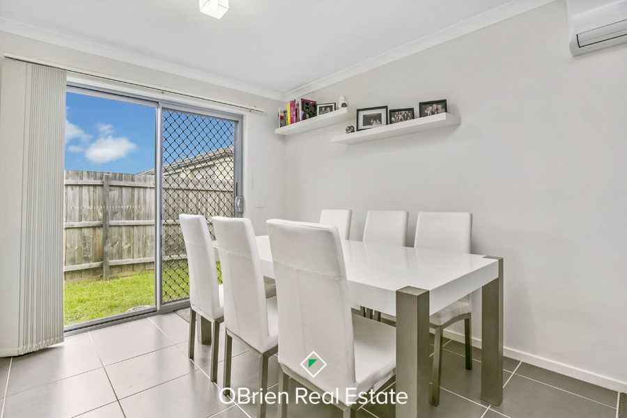 12/7 Melissa Way, Pakenham VIC 3810, Image 2