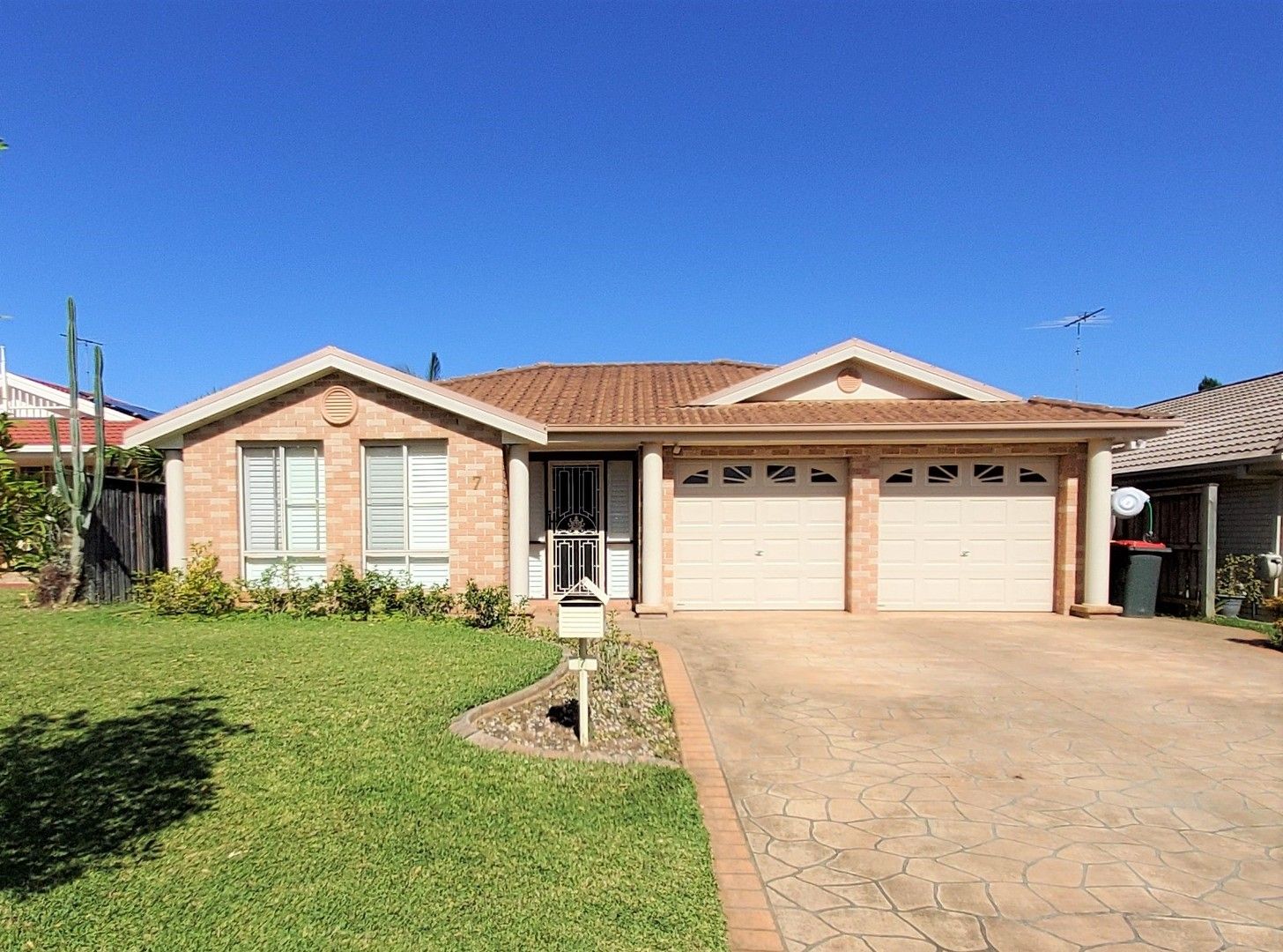 4 bedrooms House in 7 Hibiscus Close ACACIA GARDENS NSW, 2763