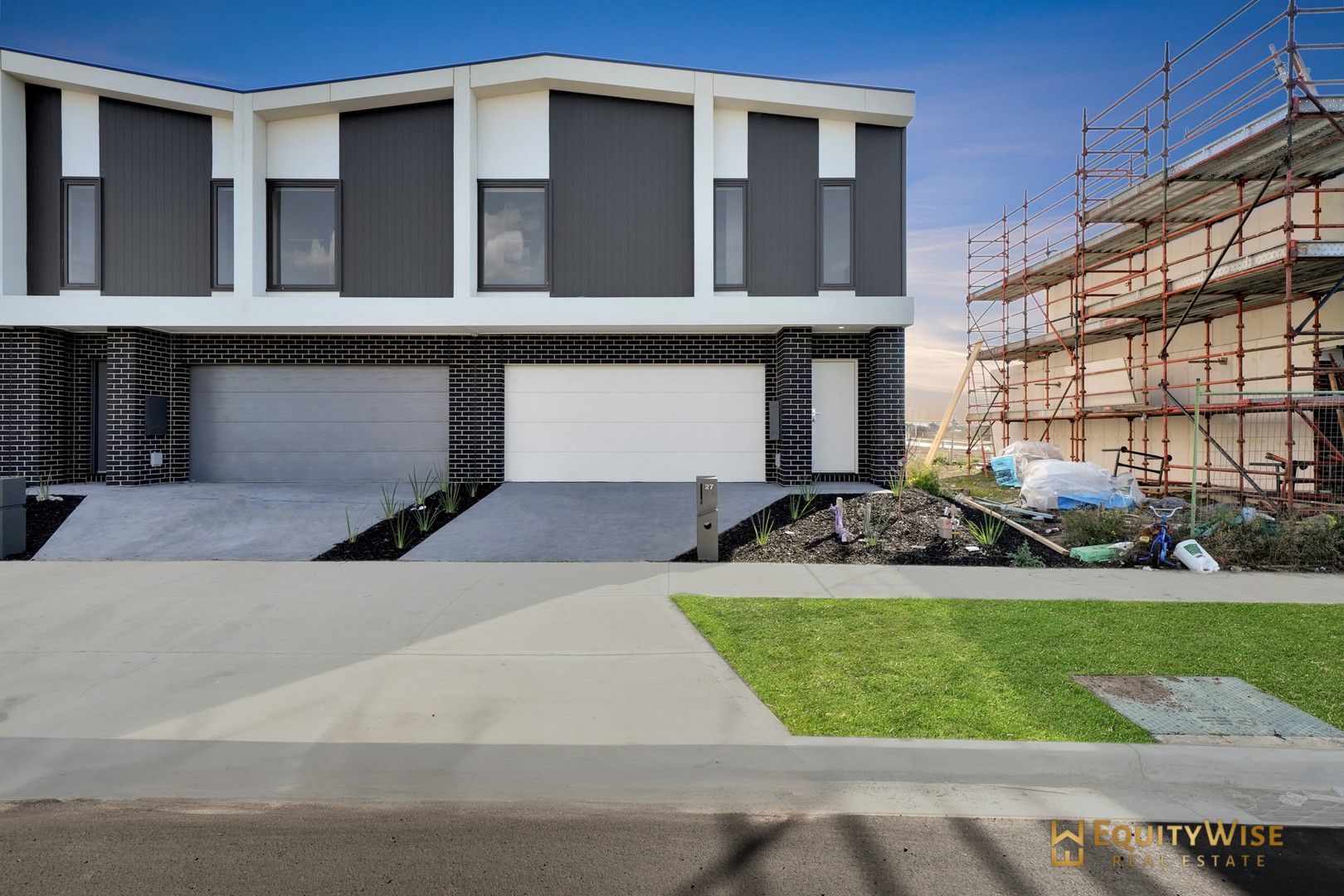 3 bedrooms House in 27 Wheatsheaf Road WYNDHAM VALE VIC, 3024